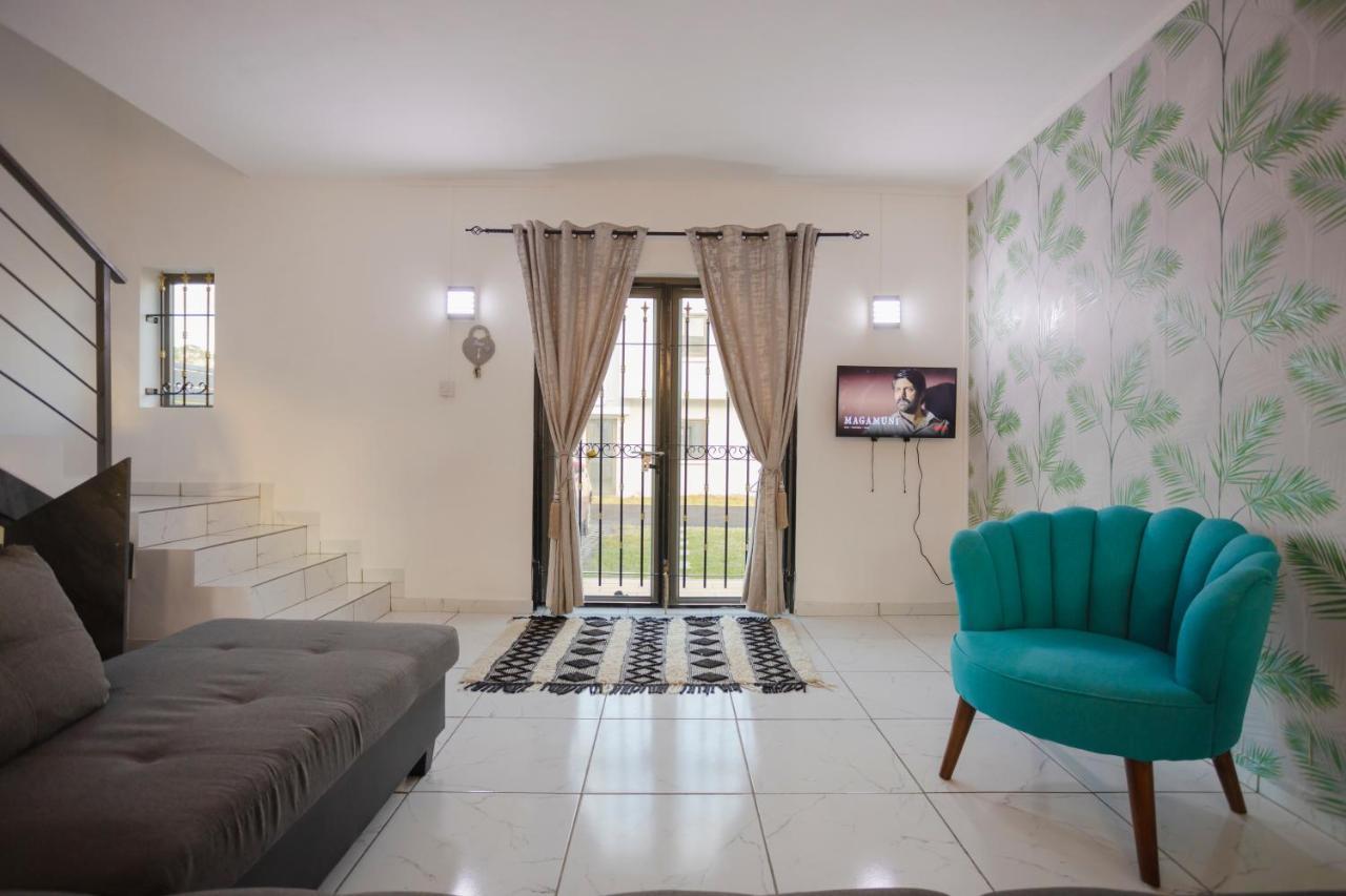 Le Palmiste Lovely 2-Bedroom Duplex With Pool Grand Gaube Exterior foto